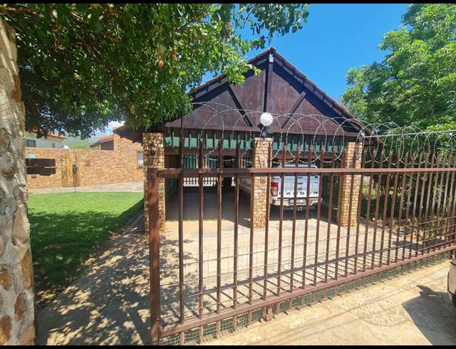 4 BEDROOM HOUSE FOR SALE IN OHRIGSTAD